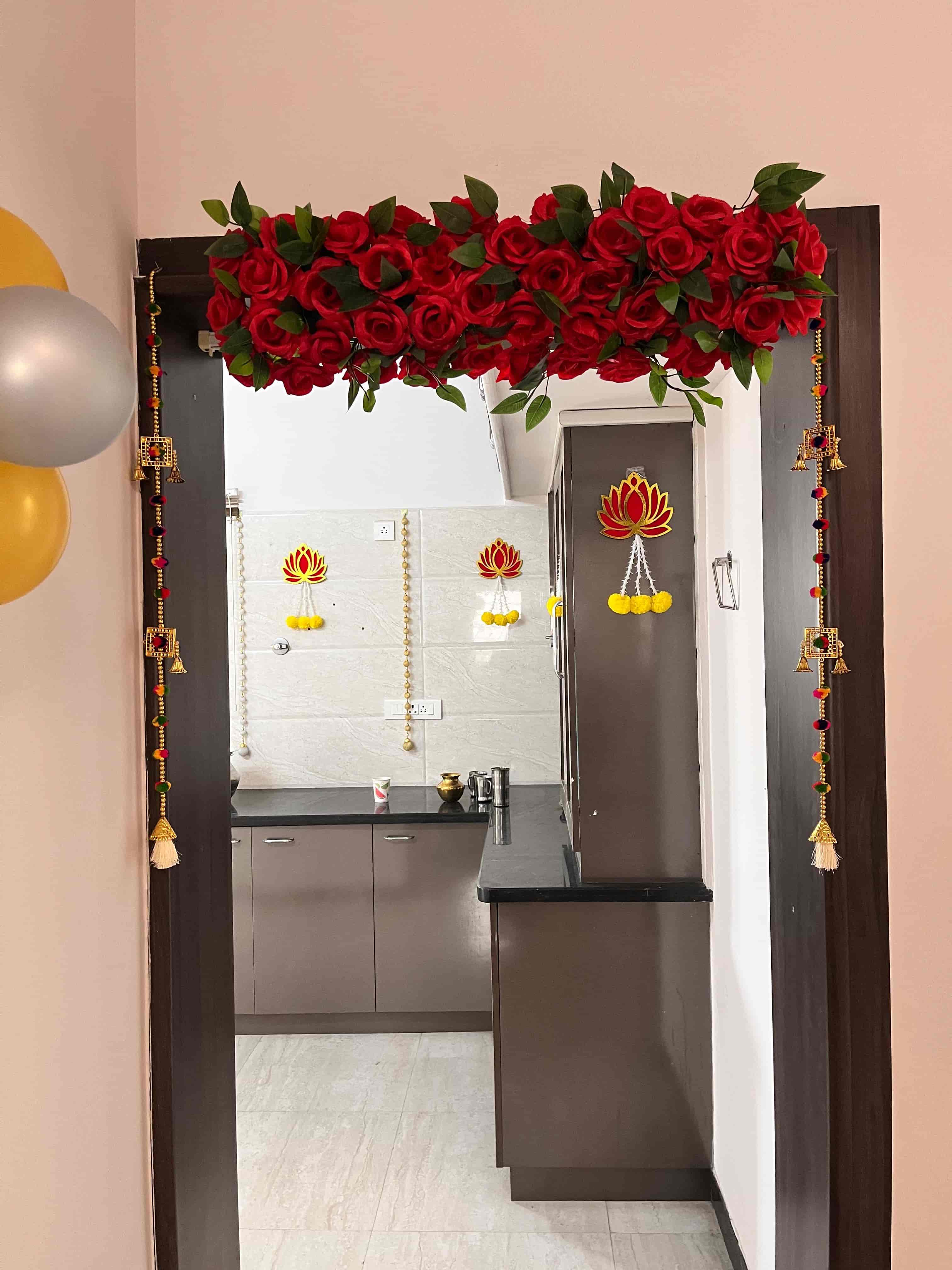 Flowers & Balloon Arch